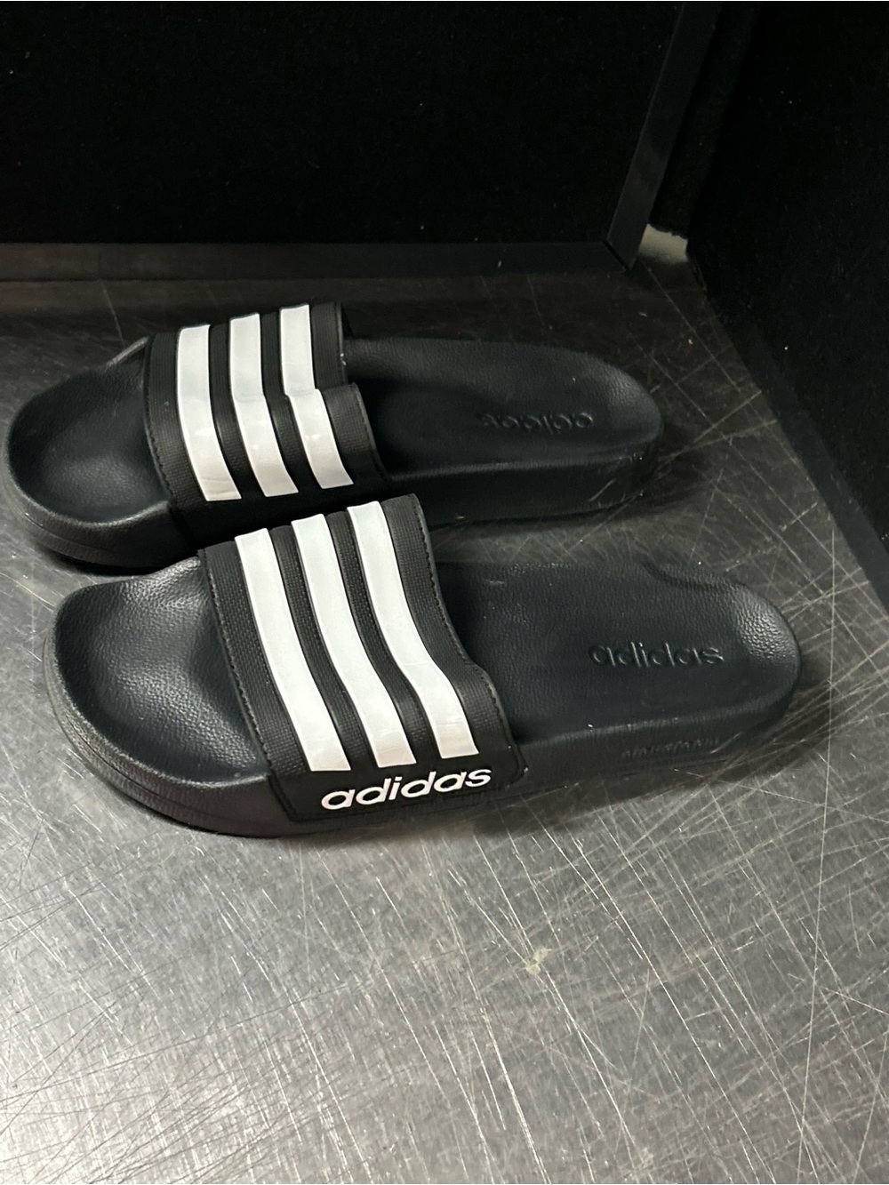 Adidas Slides Size 9 Men